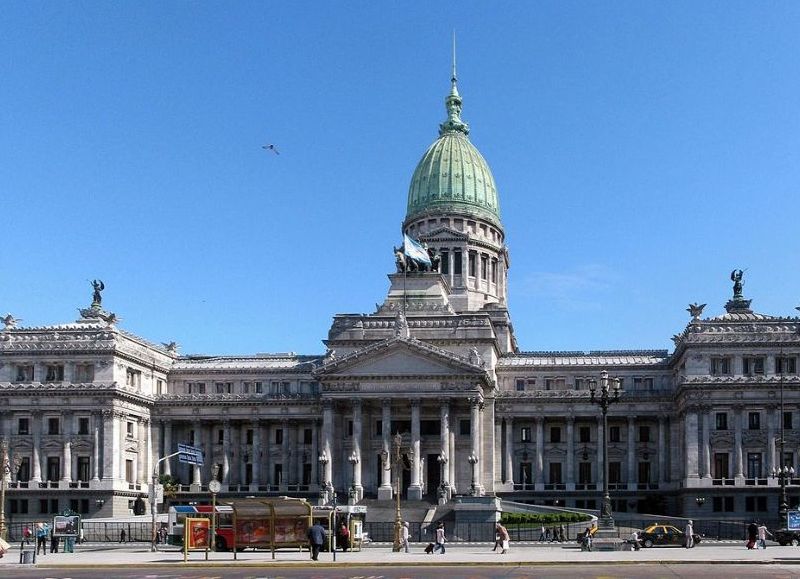 Los diputados dicen que apuntan a "mantener el poder adquisitivo de los trabajadores y fortalecer la consolidación de la demanda y del mercado interno".